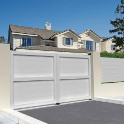 Portail double battant motorisé plein L 3500 x H 1757 mm – Blanc satiné RAL9010
