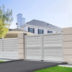 Portail double battant motorisé brise-vue L 3500 x H 1730 mm – Blanc satiné RAL9010